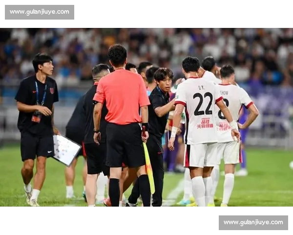 中国对阵乌兹别克争议裁判判罚引热议赛场风云再起焦点之战真相